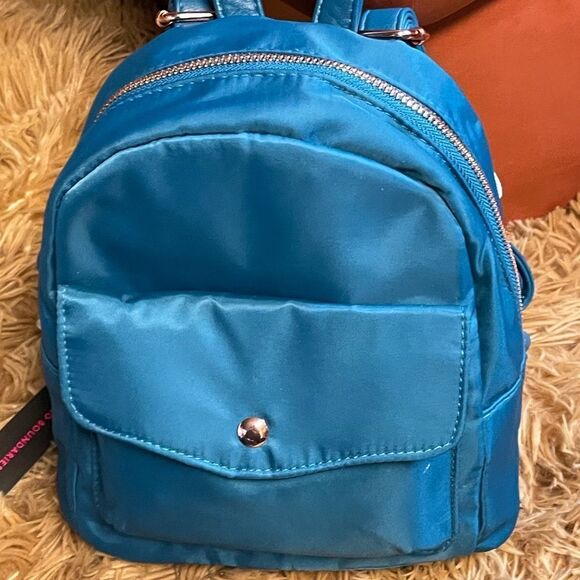 No boundaries Womens Mini Faux Leather backpack - Picture 1 of 4